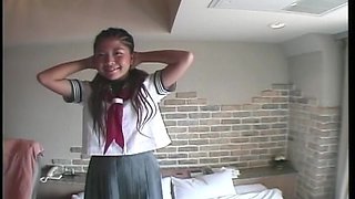 Watch This School Girl Enjoys Hardcore Session