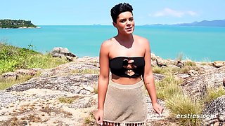 Brunette Babe In Hot Masturbates Outdoors For All To See