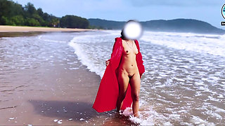 Public Beach Masturbate and Squirt
