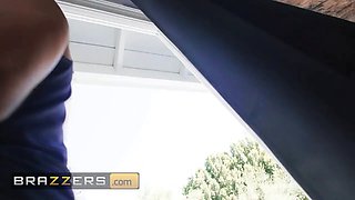 Brazzers - sexy beauty with Big Tits payton preslee sneaks in a cheating rail with her naughty neighbor