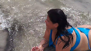 Chubby Latina What a Big Ass on the Beach