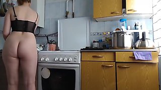 I Want My Pal's step-mom's Backside, I Love It When She Cooks in the Kitchen
