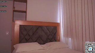 Romanian amateur webcam teen masturbate