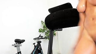 Close up teen pussy gaping action