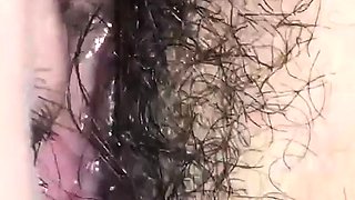 झाँटो वाली गीली चुत