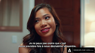 MODERN-DAY SINS - HORNY Teen Babes Try Squirting In SUPER WET THREESOME! FRANCH SUBTITLES