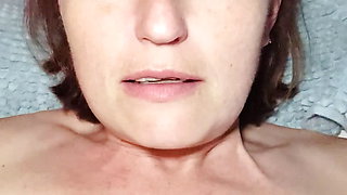 Mega hot MILF is far too horny to sleep and so starts wanking and edging at 0345 as she wants a super intense orgasm