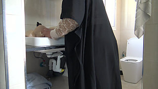 Lesbian arab milf in hijabi washing her girlfriends tight pussy