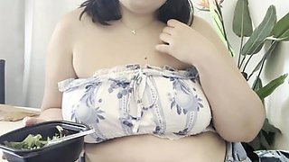 Voluptuous BBW Passion Erupts in Sultry Amateur Heat
