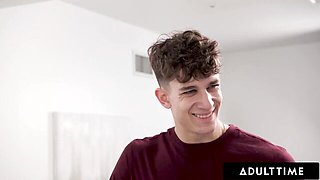 Leana Lovings & Parker Ambrose Can’t Get Enough Of That Dick