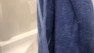 Washing feet for foot lovers