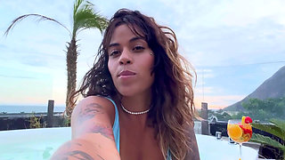 An Afternoon with Your Queen Lolah... Enjoy.
