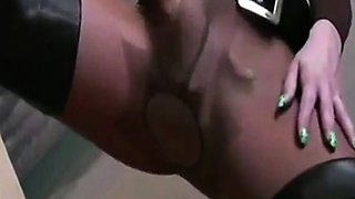 Squirting Through Pantyhose on Webcam