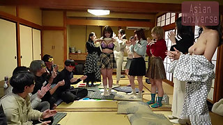 Hot Spring Bus Tour - a Packed Getaway of Unrestrained Group Indulgence