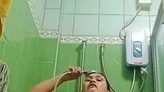 Assy taking a bath .i cum to her for seeing nude