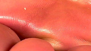 Giantess Sole Worship