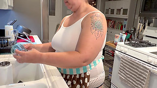 Hot Mom Maxine in apron washing the dishes and stripping, masturbating and squirting plus wet t-shirt - SO HOT!!!