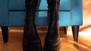 Foot fetish Close up feet and toes tease