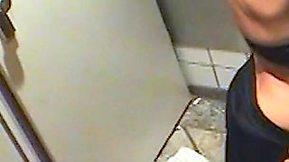 Amateur Sex on the Toilet