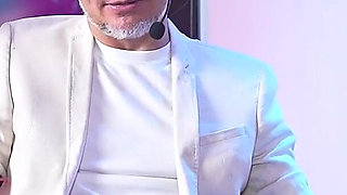 Bar Sex-hot Latinas in a Lesbian Threesome Explode with Pleasure and End up Screaming with the Sex Machine!