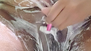 Mallu Kerala harisha aunty pussy shaving