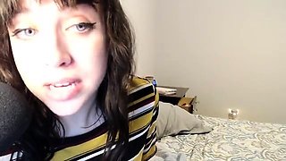 Brunette Solo Webcam Masturbation