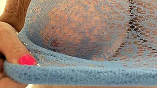 Mrs Mature Feet Peeing for You All