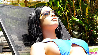 ArchAngelVids - Aaliyah Hadid gets serviced poolside