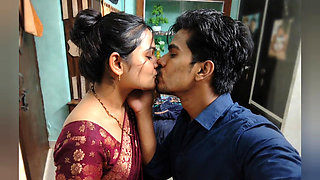 Telugu wife fuck With Romantic Kiss Video