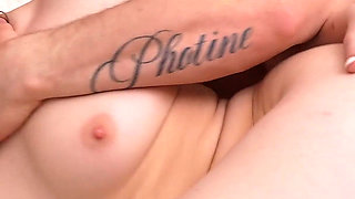Cuckold Loves Watching His Girlfriend Get Fucked by Another Dick