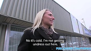 Hot Babe Risking It Where Anyone Could Walk In
