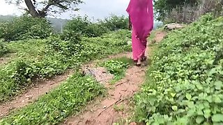 Jungle Mein Apni Biwi Ko Chodte Hue – Desi Bhabhi Ka Romantic Blowjob (Xtremee)