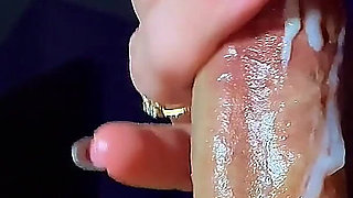 Real Amateur Close up Handjob Cumshot Big Cock