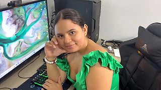 Hot Stepsister Catches Me Watching Porn - Amateur Creampie & Squirting in 4K