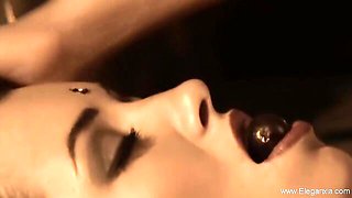 Eleganxia featuring missy's hot video