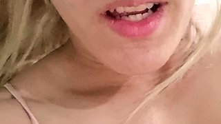 Cumshot amateur MILF suck and jerks dude in the bedroom