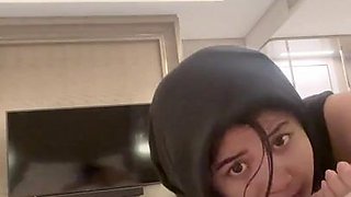 Hijab Tindik Sepong Kontol Bule