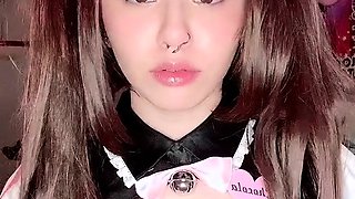 Brunette Solo Webcam Masturbation