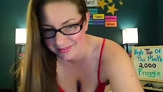 Big boobed Memphis masturbates in a bodystocking