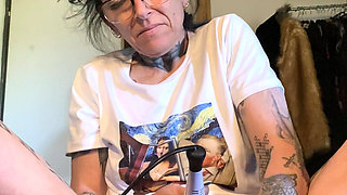 Creamy Orgasm on a Big Dildo