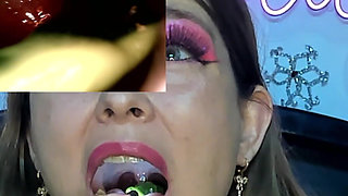 Vores Show! Swallowing and Playing with Candy Gums of Large Sizes