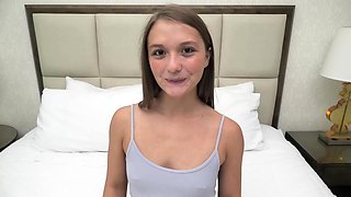 This blondie amateur porn gets a hottie shower of semen