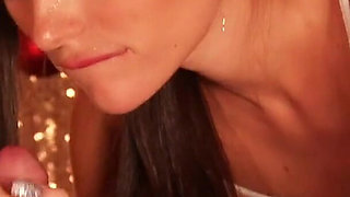 She Finally Got Her Christmas Gift