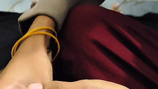 Desi Indian Step Sister ko Massage dene ke bahane Sautele ne Chod Dala ( Bangla Audio )