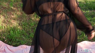 Erotic Picnic With Valentina Nappi