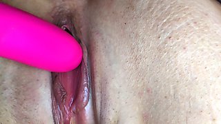 Husband Makes His Hot MILF Wife Squirt on a Vibraror