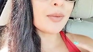 Masturbation close up Tamara big clit