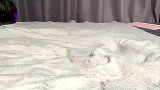 Blonde tight pussy babe solo toy fun in glamour masturbation