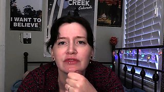 Bettie Bondage – The Birthday Gif