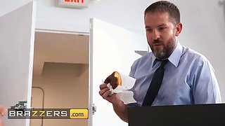 Brazzers - sucking hot tattooed stunner tiger lilly turns the office into her own erotic playground